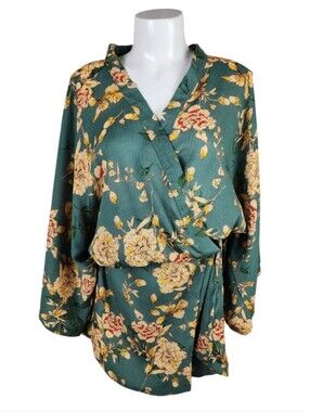 Label of Love Crossover Wrap Floral Kimono Green Cream  Size Medium